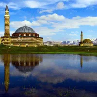 وان و استانبول-