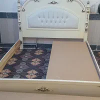تخت خواب و گنجه