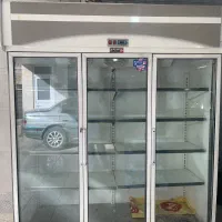 یخچال ایستاده سه درب و تک درب فریزر بستنی و ترازو