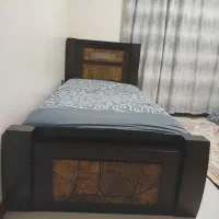 یه عدد تخت یک نفره  تمام چوب