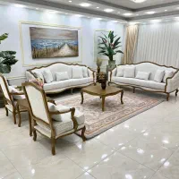 مبل کویین فرانسوی