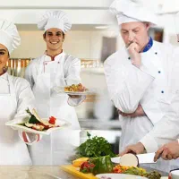 استخدام کارگر ساده رستوران با جای خواب