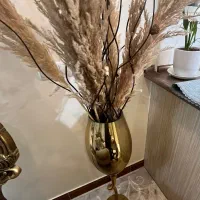 گلدان پایه بلند طلایی