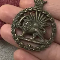 پلاک شیر خورشید اصل جنس برنجی زمان شاه کلکسیونی|کلکسیون اشیاء عتیقه|تهران, امیریه|دیوار