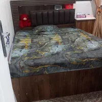 تخت خواب چوبی محکم دونفره