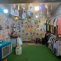 فروشنده خانم
