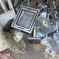انواع فلزات زایعات کارتن پلاستیک و غیره برمیداریم