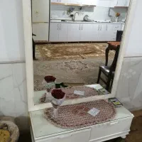 اینه قدی|آینه|نیشابور, گنبد سبز|دیوار