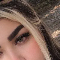 کاشت و اکستنشن مژه