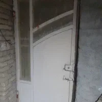 در پارکینگ‌ سه‌ لنگه سالمه