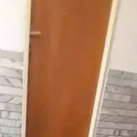دوعدد درب چوبی ب همراه چهارچوب سالم