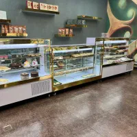 یخچال و ویترین نان و شیرینی