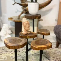سه پایه چوبی دستساز