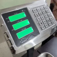 ترازوی دیجیتال محک