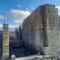 فروش-ساختمان-نیمه-ساز-سقف-زده-شده