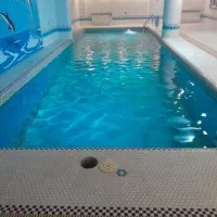 همراه وآموزش شنا