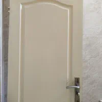 درب چوبی مناسب حمام و دستشویی