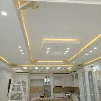 رنگ کاری و نقاشی و  کاغذ دیواری   بصورت چک و نقدی