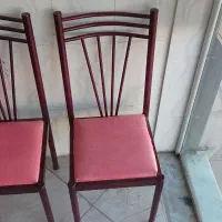 صندلی فلزی تمیز