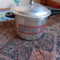 زود پز بزرگ نو