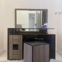 دراور با اینه و صندلی درحدنو