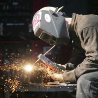 جوشکاری و نبشی کشی نما