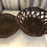 سبد چوبی و ماهی تابه آلمانی چدن (مایتابه)