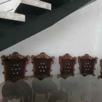 مبل به همراه میز ناهار خوری هشت نفره ویک عدد بوفه