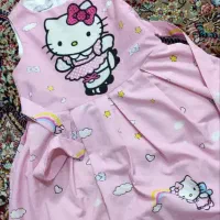 چند عدد لباس دخترانه