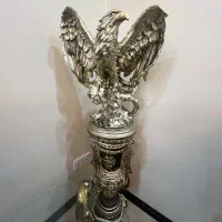 مجسمه عقاب تزیینی با پایه اصلی