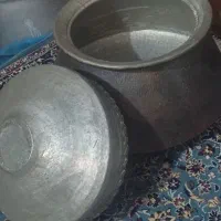 دو قابلمه بزرگ مسی و قابلمه روی بزرگ
