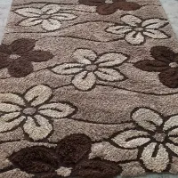 فرش ۴ متری کاملا سالم و تمیز
