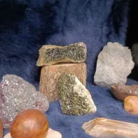 گالری  گوهر تراشی و صنایع دستی