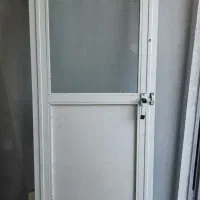 درب آلومینیوم کاملا سالم