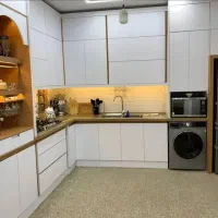 ساخت کابینت کمد دیواری دربهای اتاقی ورودی
