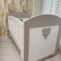 تخت کودک نو و استفاده نشده