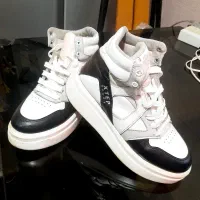 حراج فوری کتونی زارا