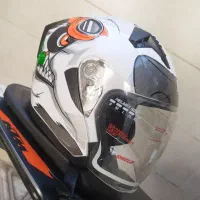 کلاه کاسکت سفید طرح دار