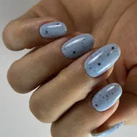 آموزش و کاشت ناخن مشهد