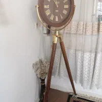 ساعت ایستاده سالم نو وگل گلدان باهم 3 ت