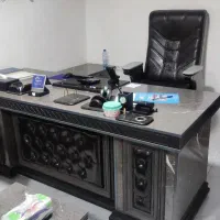 میز و صندلی مدیریتی در حد نو