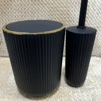 سطل و فرچه دستشویی