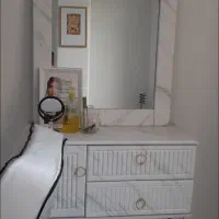 دو عدد میز و کنسول نو