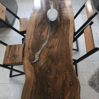 میز نهارخوری رزین دار