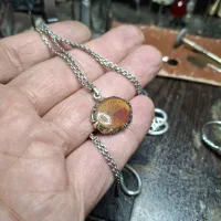 زنجیر و گردنی نقره
