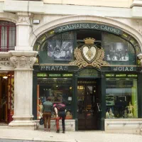 ۲۴ متر مغازه فست فعال با لوازم قرارداد ۲ ساله