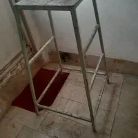 چهارپایه آهنی