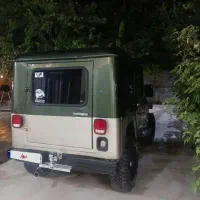ماشین جیپ