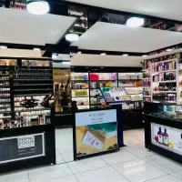 فروشنده خانم