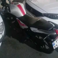 فروشی پول لازمم میخام زندانی آزاد کنم